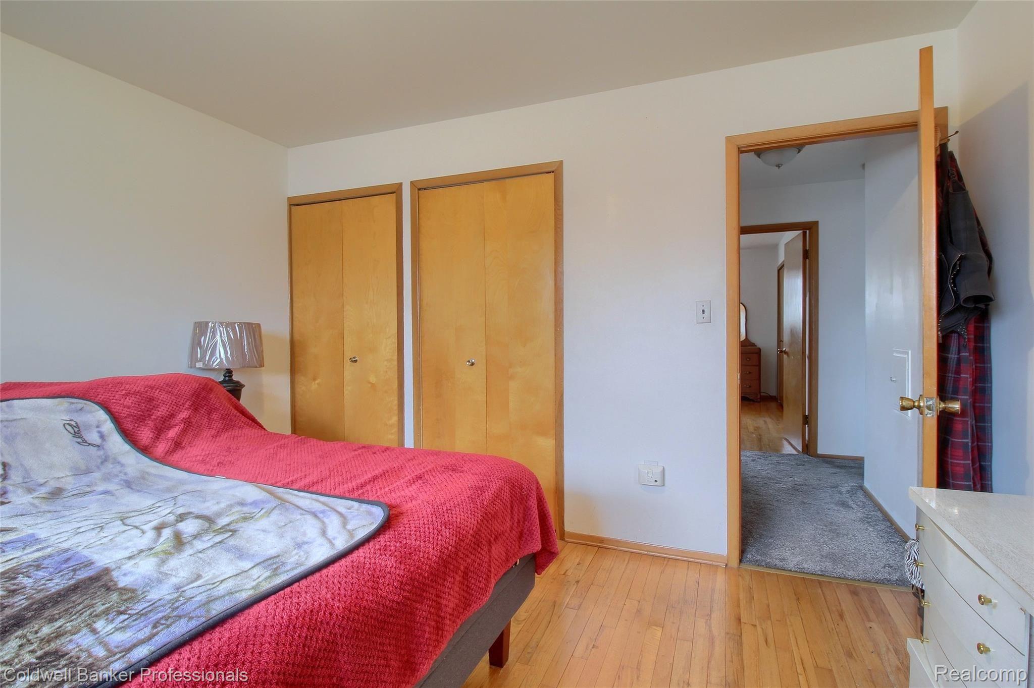 14115 Martin Road Warren, MI 48088 - Photo 15 of 28 15-Master Bedroom 2nd View.jpg