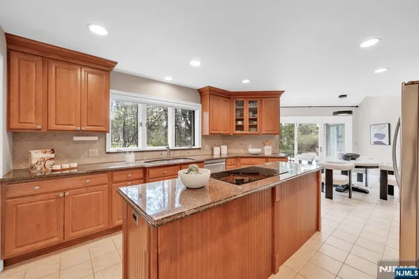 $1,799,995 | 301 Hopper Court, Franklin Lakes, NJ 07417
