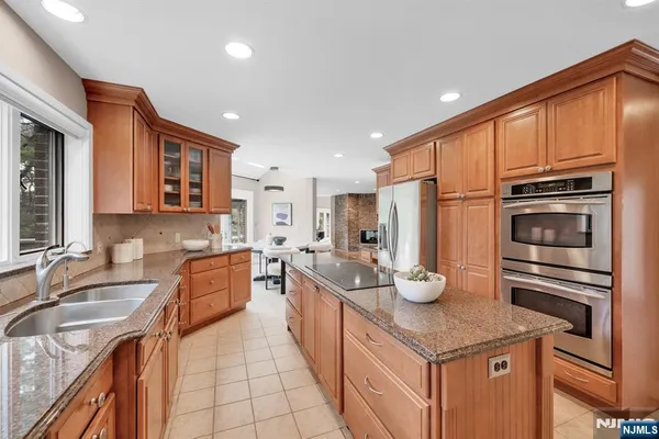 $1,799,995 | 301 Hopper Court, Franklin Lakes, NJ 07417