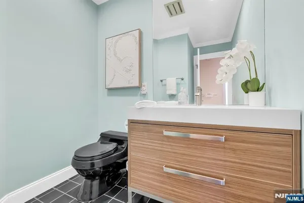 $1,799,995 | 301 Hopper Court, Franklin Lakes, NJ 07417