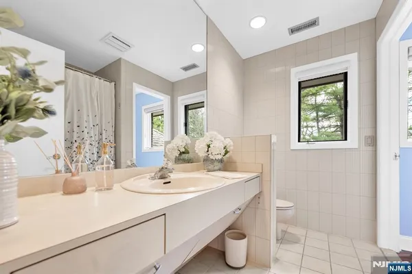 $1,799,995 | 301 Hopper Court, Franklin Lakes, NJ 07417