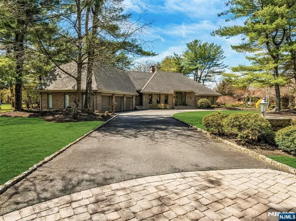 $1,799,995 | 301 Hopper Court, Franklin Lakes, NJ 07417