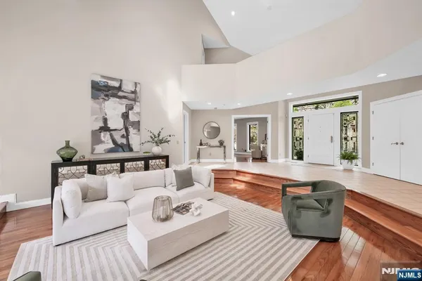 $1,799,995 | 301 Hopper Court, Franklin Lakes, NJ 07417