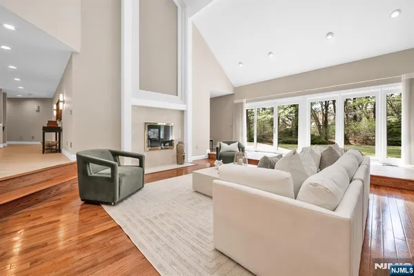 $1,799,995 | 301 Hopper Court, Franklin Lakes, NJ 07417