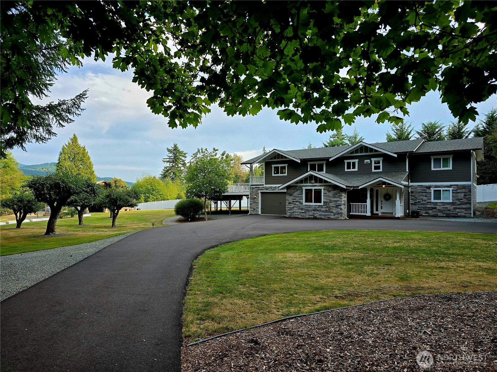 125 Summerland Road Bellingham, WA 98229 - Photo 1 of 39 Gallery Image 1