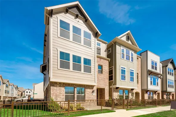$2,999 | 1190 Manacor Lane, Dallas, TX 75212