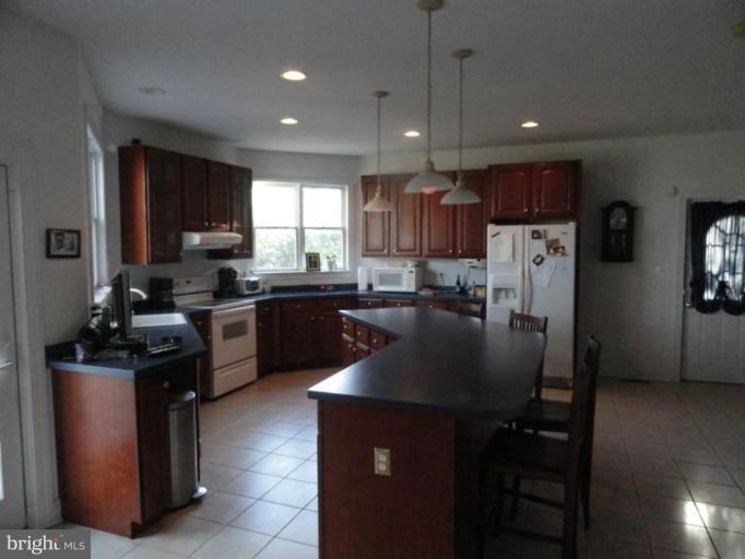 1207 Turkey Point Road Edgewater, MD 21037 - Photo 7 of 8 Kitchen #3