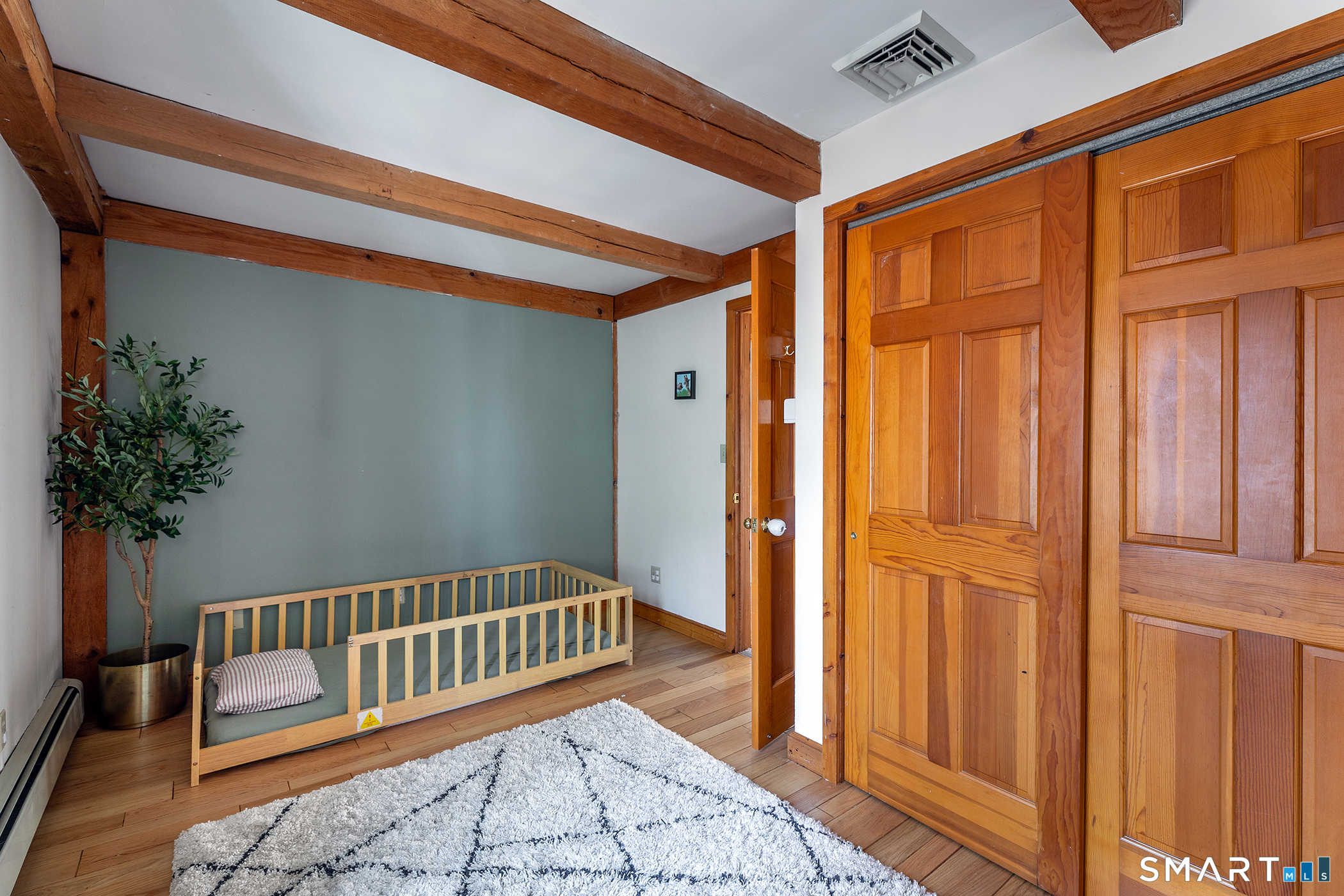 24 Hickory Lane Roxbury, CT 06783 - Photo 24 of 42 a view of entryway