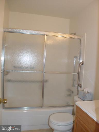 104 North Ithaca Road Sterling, VA 20164 - Photo 8 of 18 Master Bath