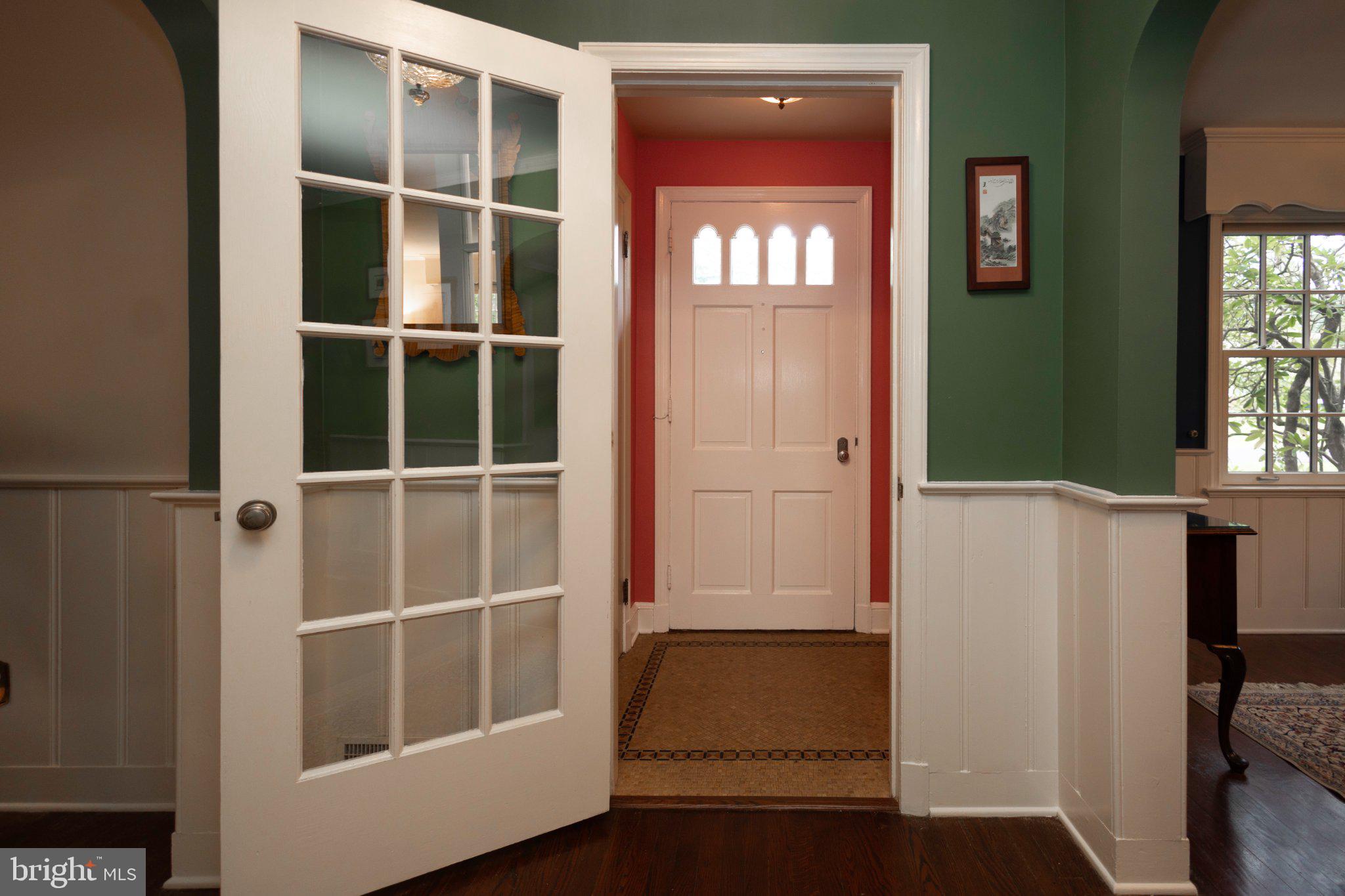 10 Effingham Road Yardley, PA 19067 - Photo 10 of 68 Double front foyer
