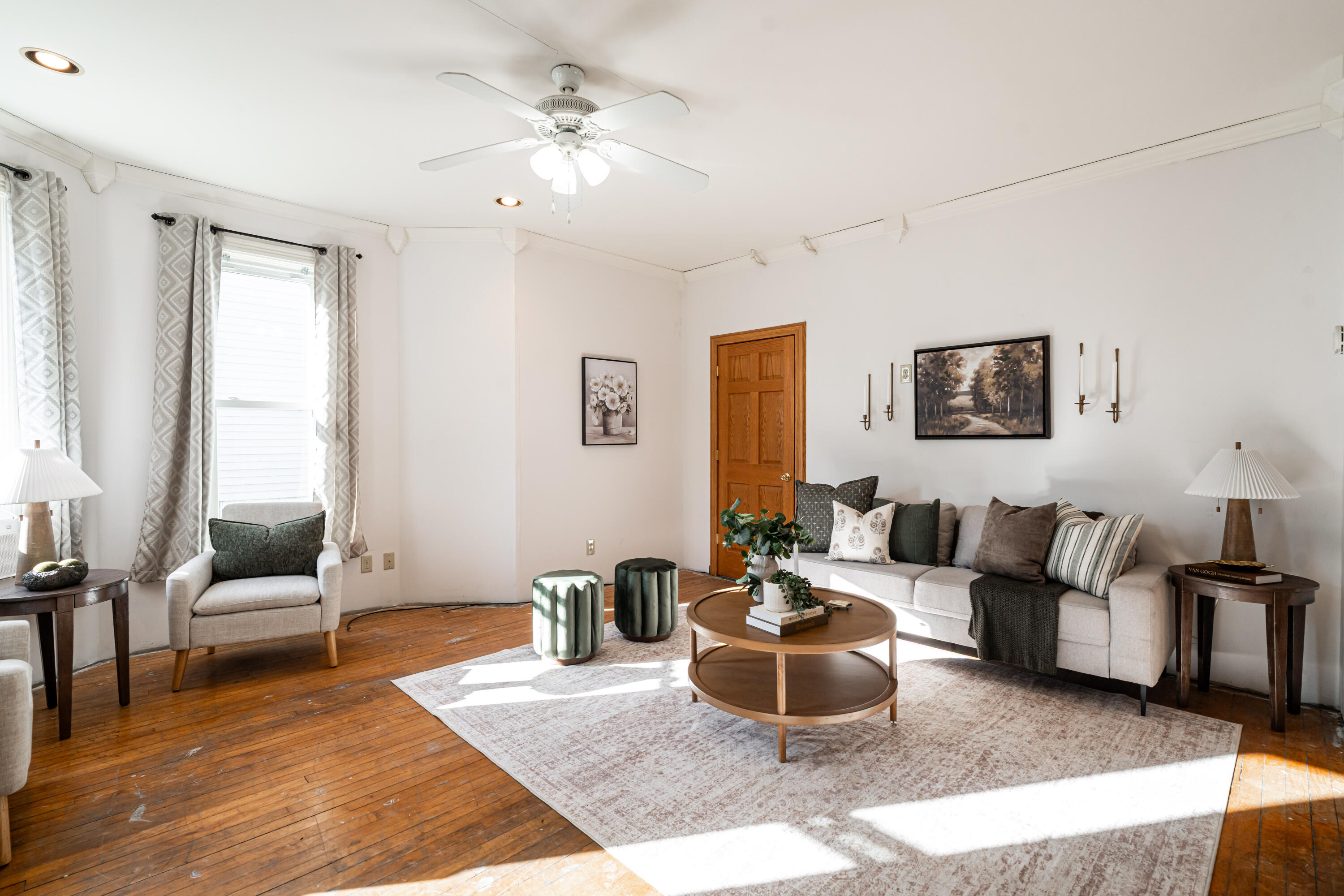 317 North Hawley Road Milwaukee, WI 53213 - Photo 6 of 41 Lower Living Room