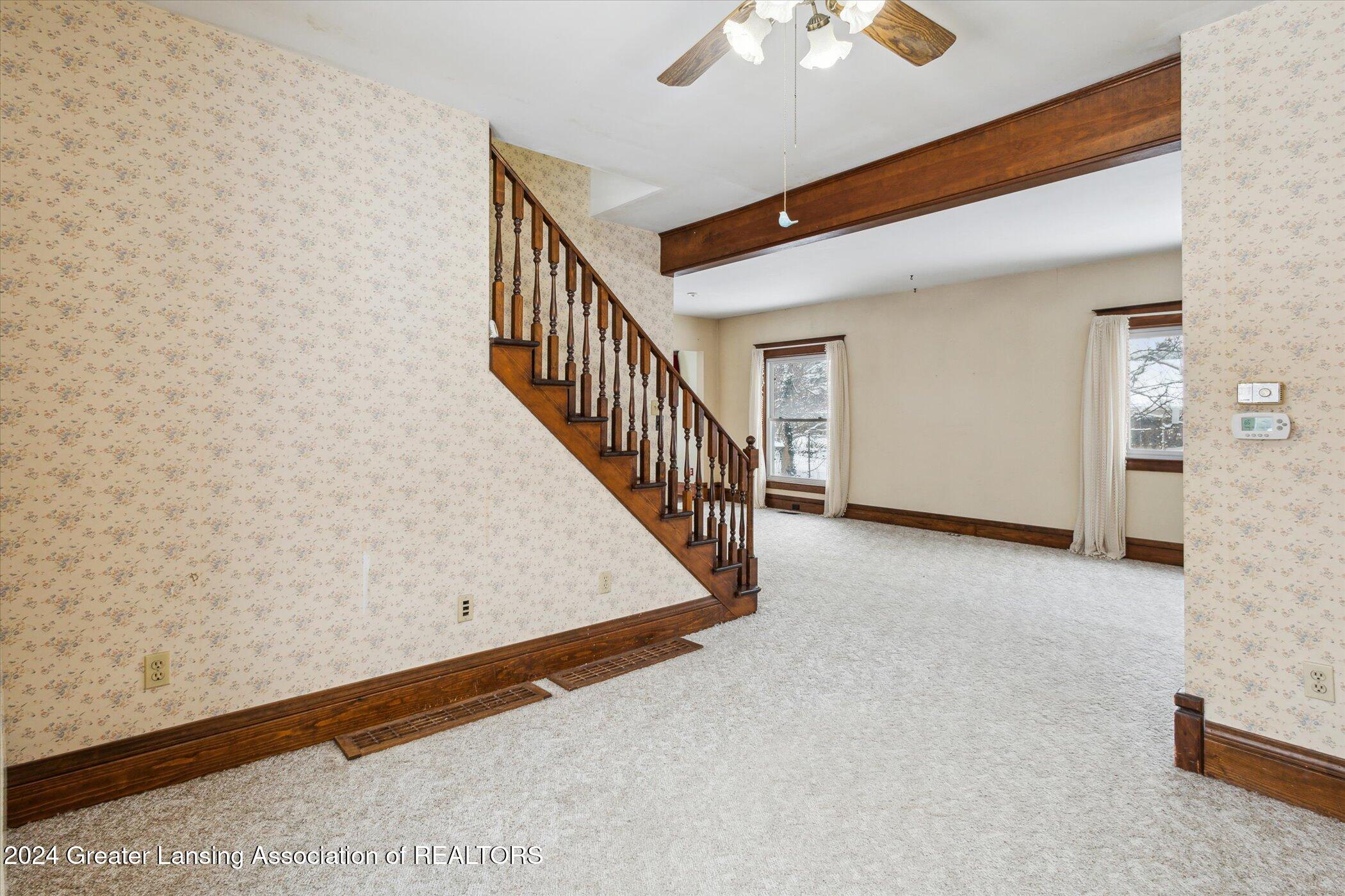 231 E Road Dimondale, MI 48821 - Photo 16 of 38 family room