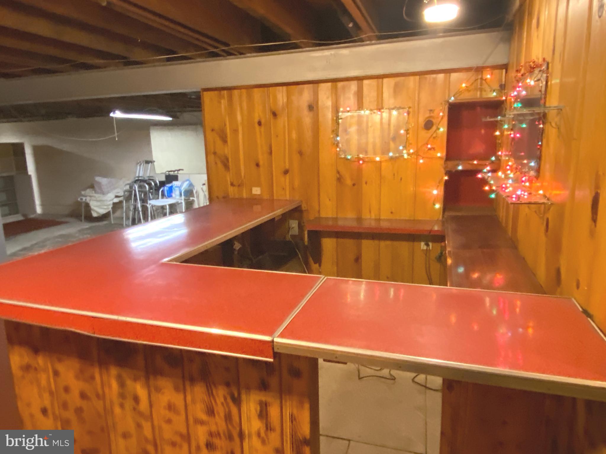 412 South Old Middletown Road Media, PA 19063 - Photo 22 of 36 Bar