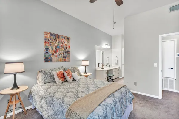 $2,200 | 402 Hi Stirrup, Horseshoe Bay, TX 78657