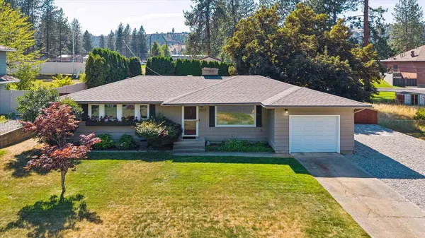 $419,900 | 8213 North Whitehouse Drive, Spokane, WA 99208