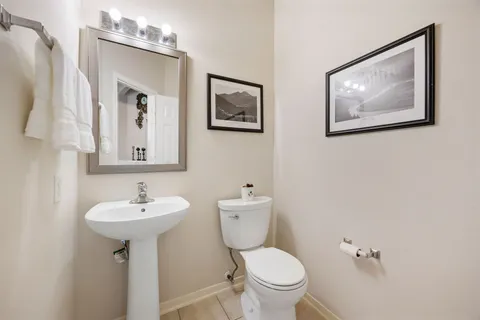 $349,000 | 19639 Oakwood Falls Trail, Houston, TX 77084