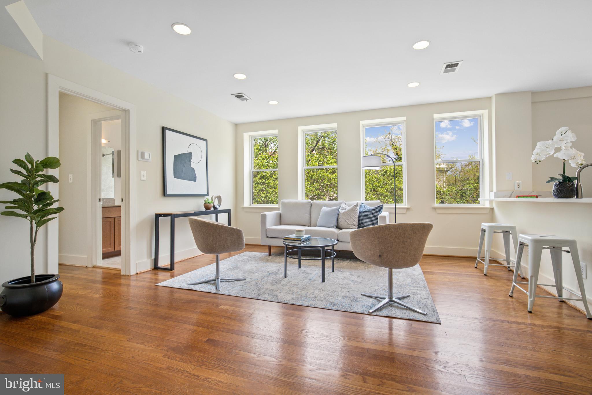 2656 15th Street Northwest, Unit 202 Washington, DC 20009 - Photo 5 of 35