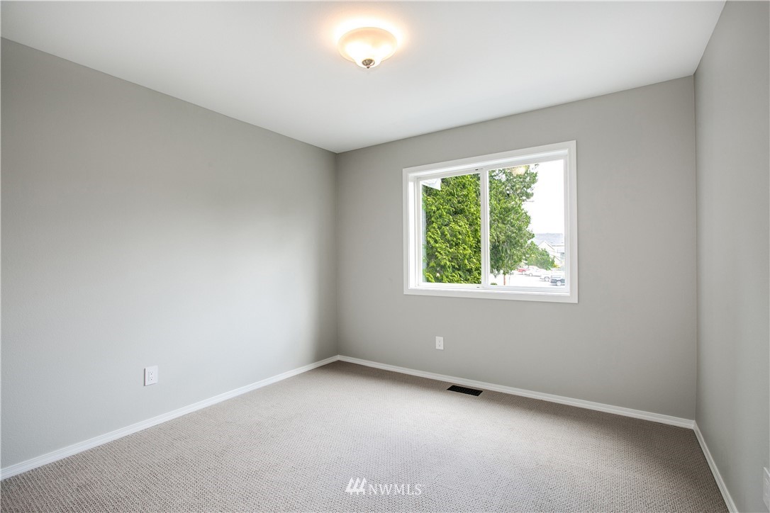 10510 Ross Road Bothell, WA 98011 - Photo 11 of 24 Gallery Image 11