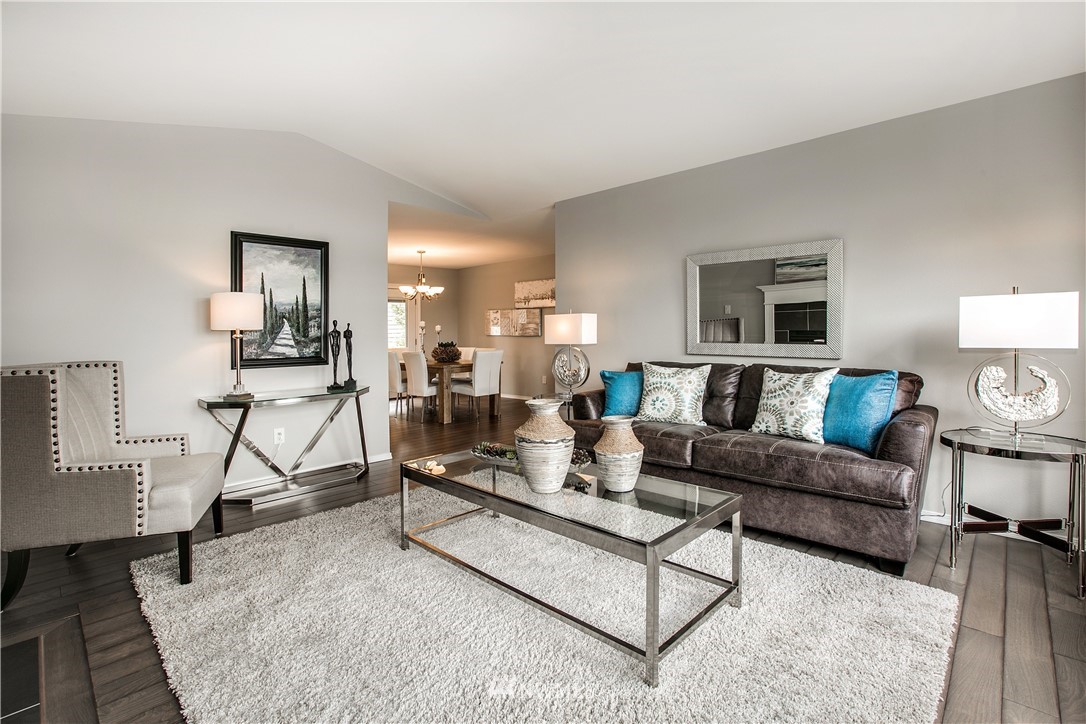 10510 Ross Road Bothell, WA 98011 - Photo 3 of 24 Gallery Image 3