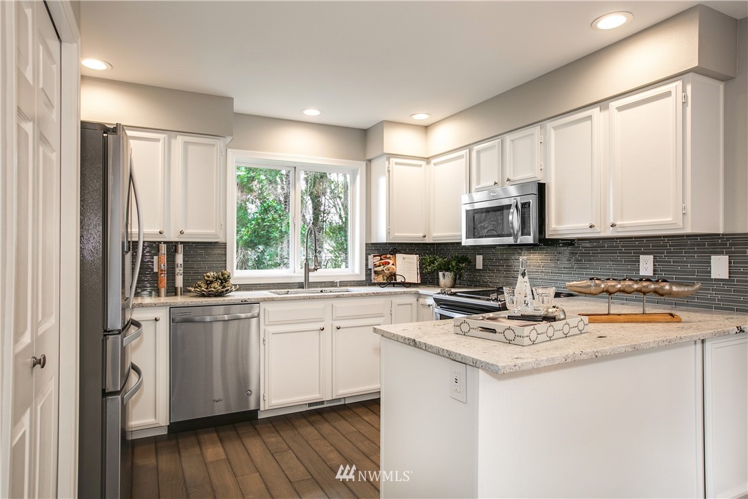 10510 Ross Road Bothell, WA 98011 - Photo 5 of 24 Gallery Image 5