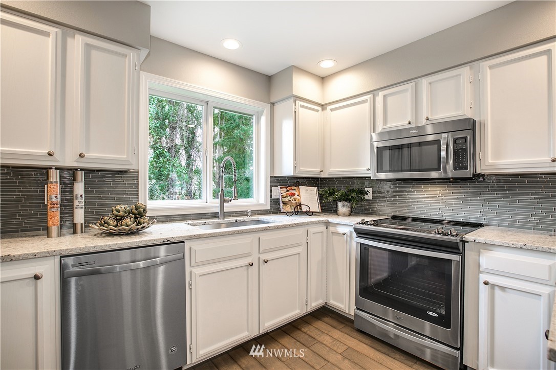 10510 Ross Road Bothell, WA 98011 - Photo 6 of 24 Gallery Image 6