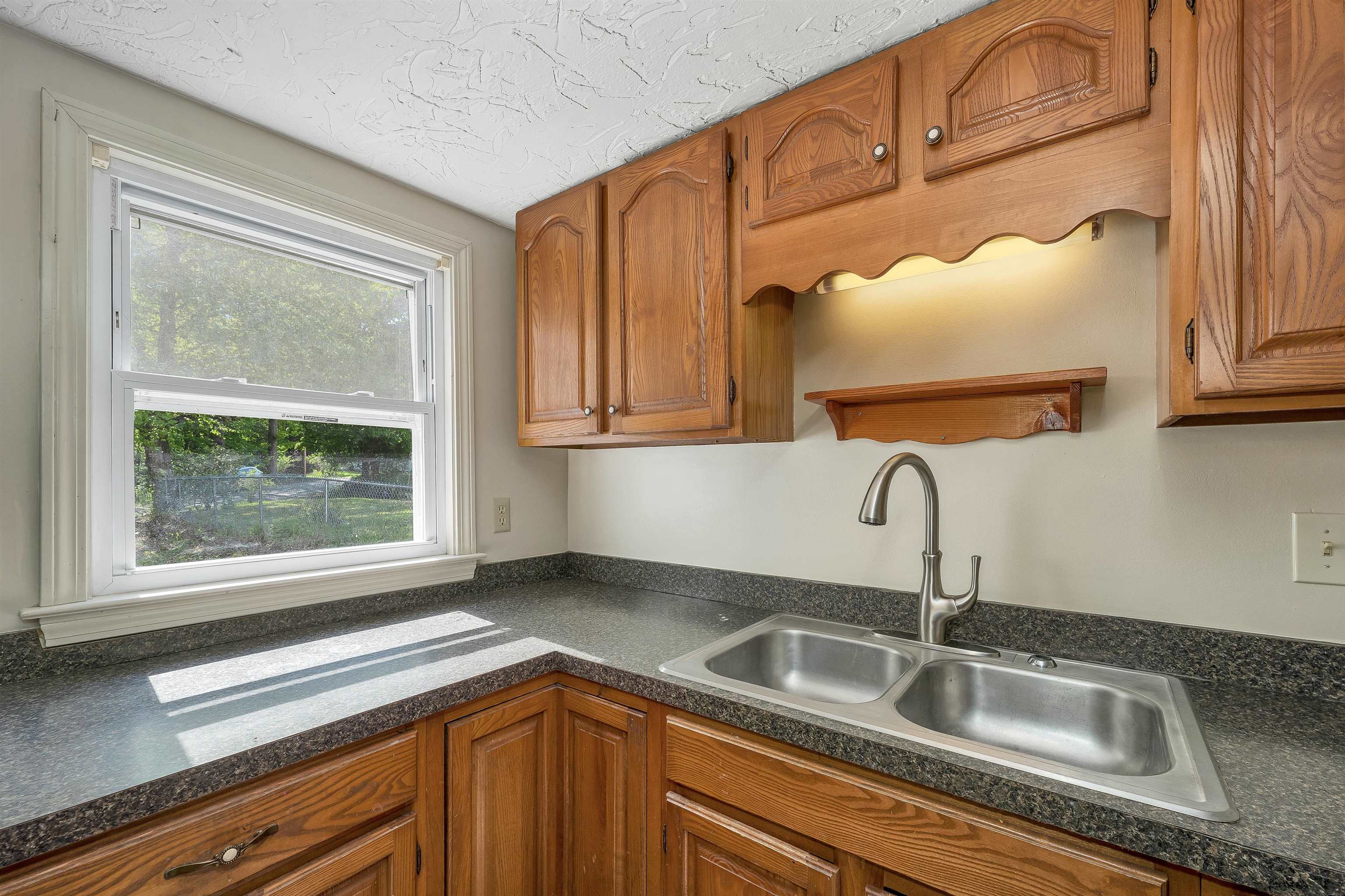 39 Summit Street Franklin, NH 03235 - Photo 14 of 49