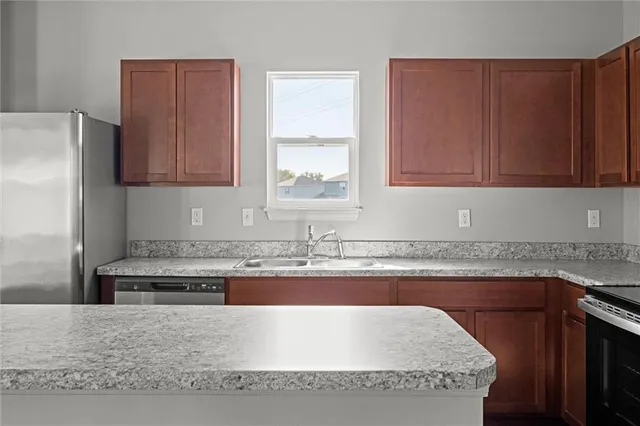 $349,900 | 719 Samantha Lane, Belton, MO 64012