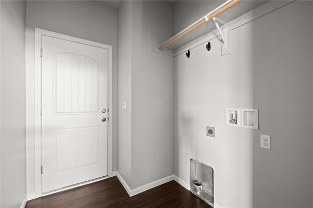 $349,900 | 719 Samantha Lane, Belton, MO 64012