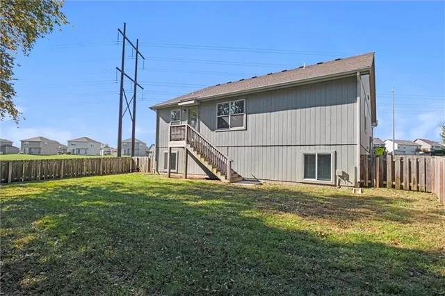 $349,900 | 719 Samantha Lane, Belton, MO 64012