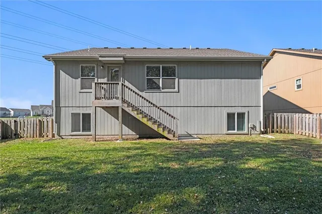 $349,900 | 719 Samantha Lane, Belton, MO 64012