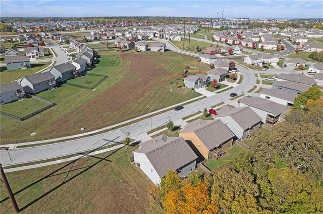 $349,900 | 719 Samantha Lane, Belton, MO 64012