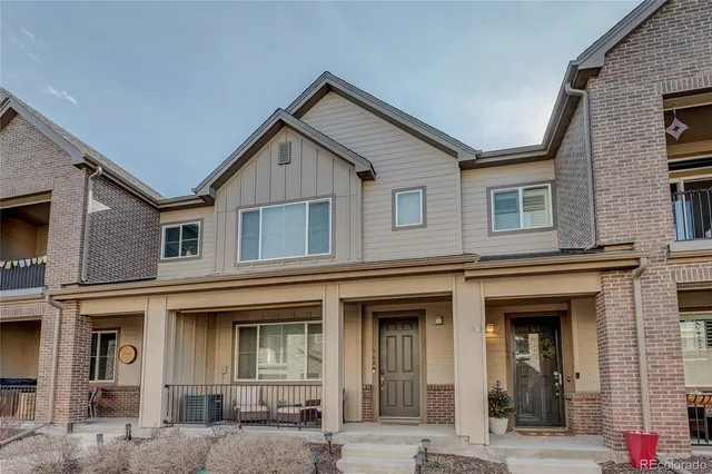 $529,900 | 560 East Dry Creek Place, Littleton, CO 80122