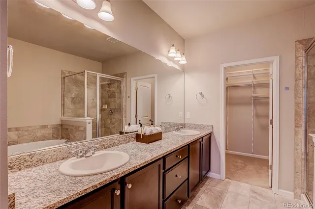 $529,900 | 560 East Dry Creek Place, Littleton, CO 80122