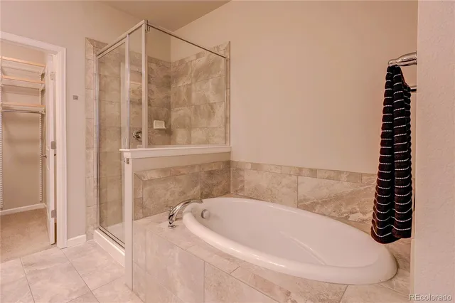 $529,900 | 560 East Dry Creek Place, Littleton, CO 80122