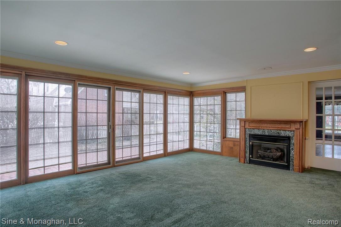 1022 Harvard Road Grosse Pointe, MI 48230 - Photo 15 of 36 19-Family Room.jpg