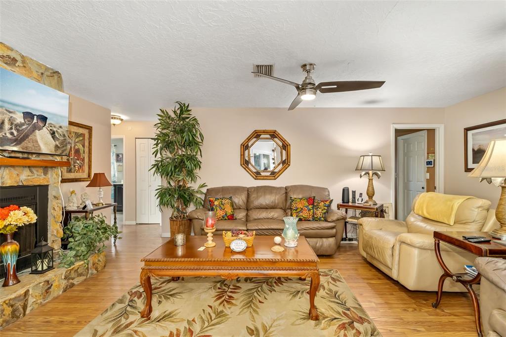 1207 78th Street Northwest Bradenton, FL 34209 - Photo 18 of 56