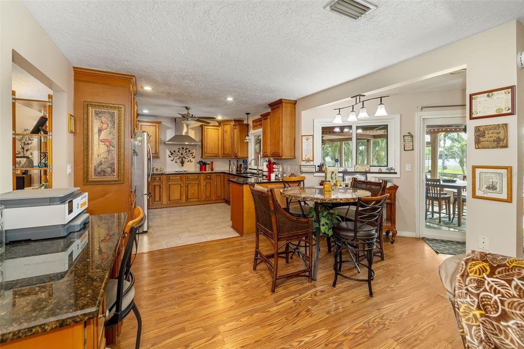 1207 78th Street Northwest Bradenton, FL 34209 - Photo 10 of 56
