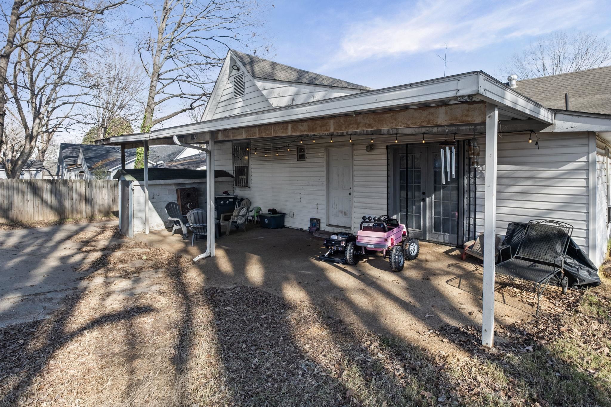 301 North Maple Street Covington, TN 38019 - Photo 21 of 26 a view of a car park in front of house