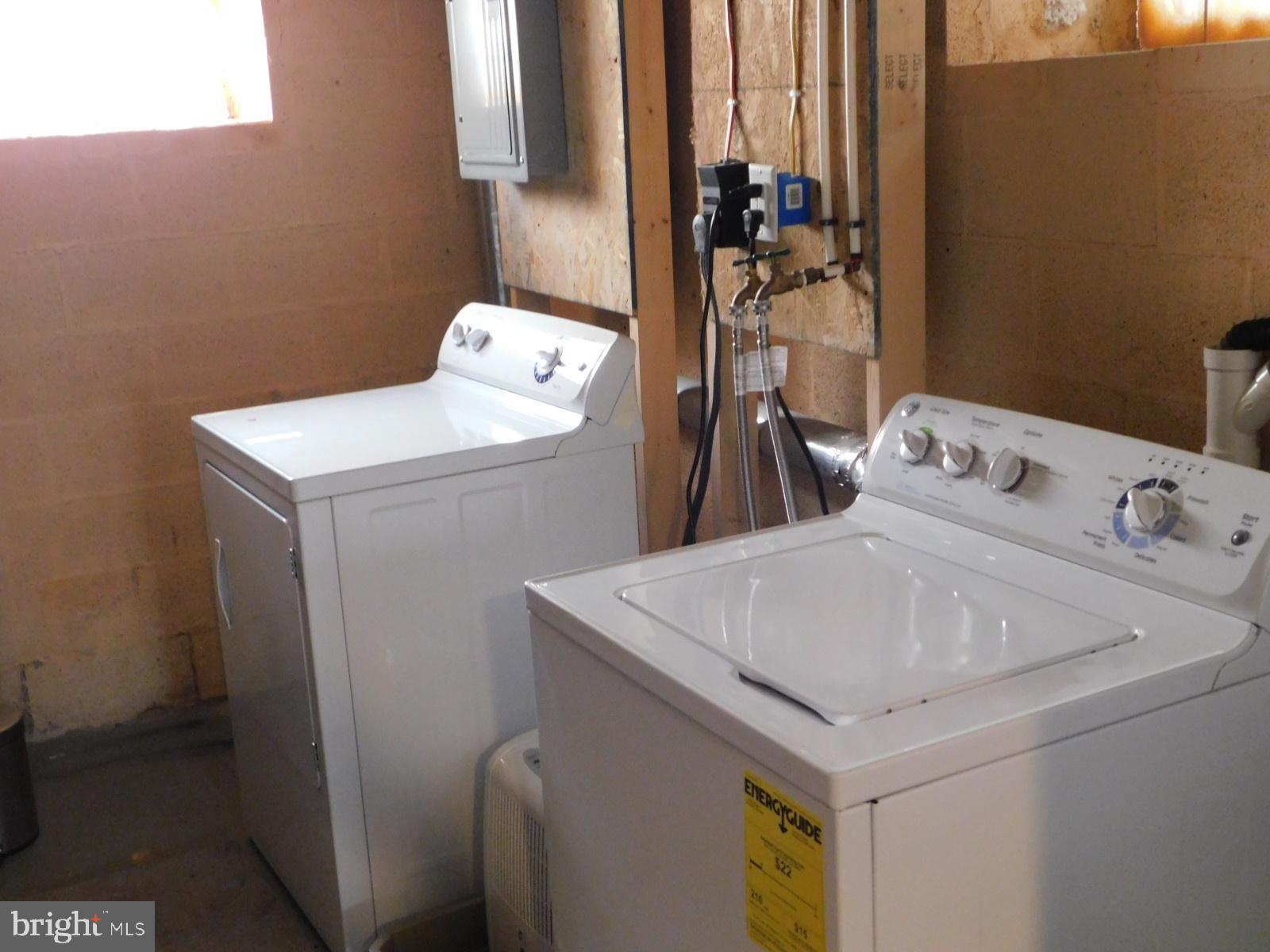 1249 Marlyn Road Philadelphia, PA 19151 - Photo 22 of 23 Laundry area