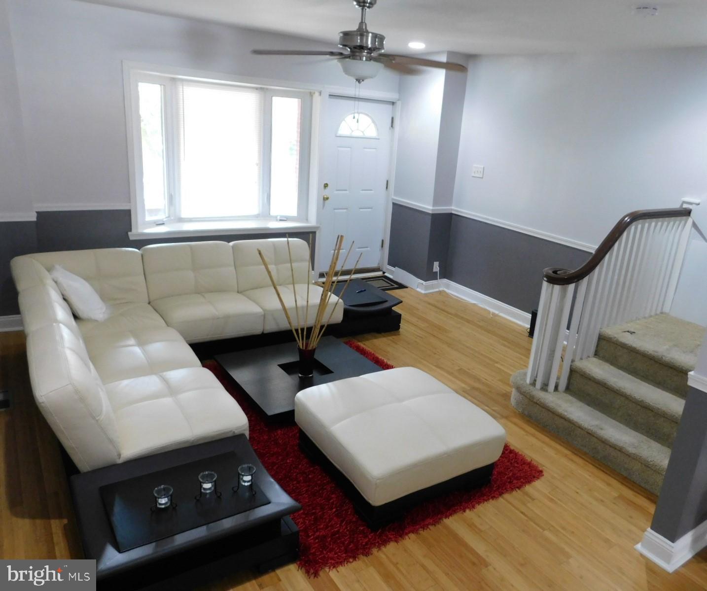 1249 Marlyn Road Philadelphia, PA 19151 - Photo 5 of 23 Living Room