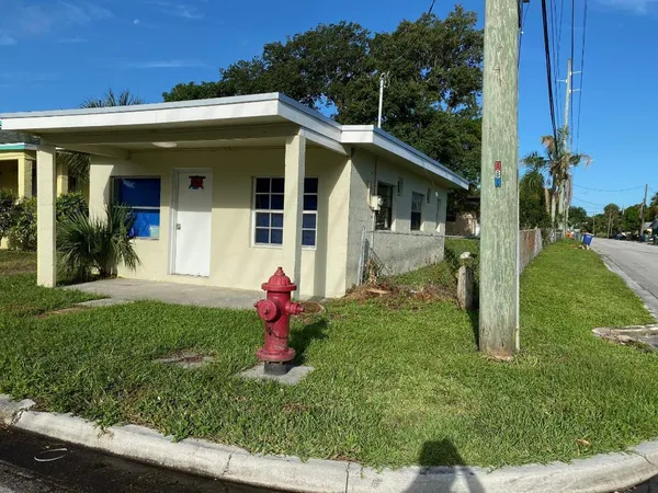 $1,200 | 529 North 11th Street, Fort Pierce, FL 34950