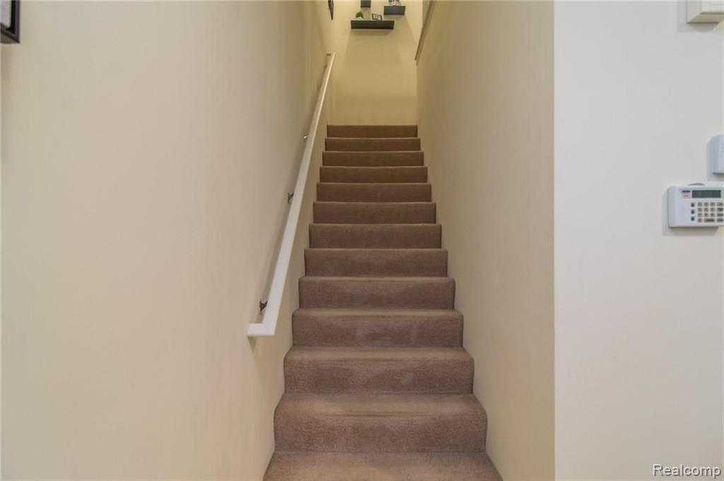 11684 Farmington Road Livonia, MI 48150 - Photo 14 of 35