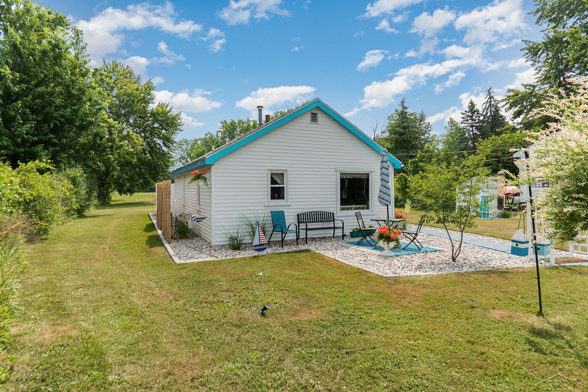 5362 North Center Road Saginaw, MI 48604 - Photo 3 of 14 50113836-2.JPG