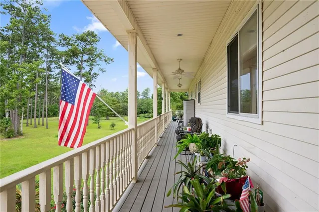 $490,000 | 29372 Paquet Road, Lacombe, LA 70445