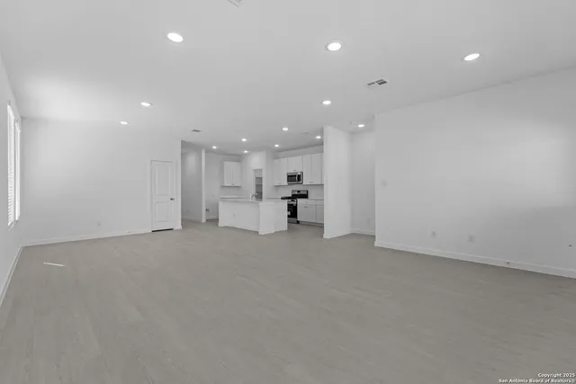 $299,900 | 14803 Taradeau, San Antonio, TX 78254