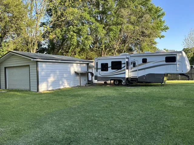 $1,900 | 111 Dogwood Lane, Crestview, FL 32536