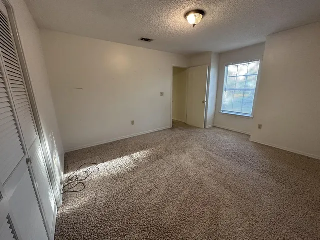 $1,900 | 111 Dogwood Lane, Crestview, FL 32536