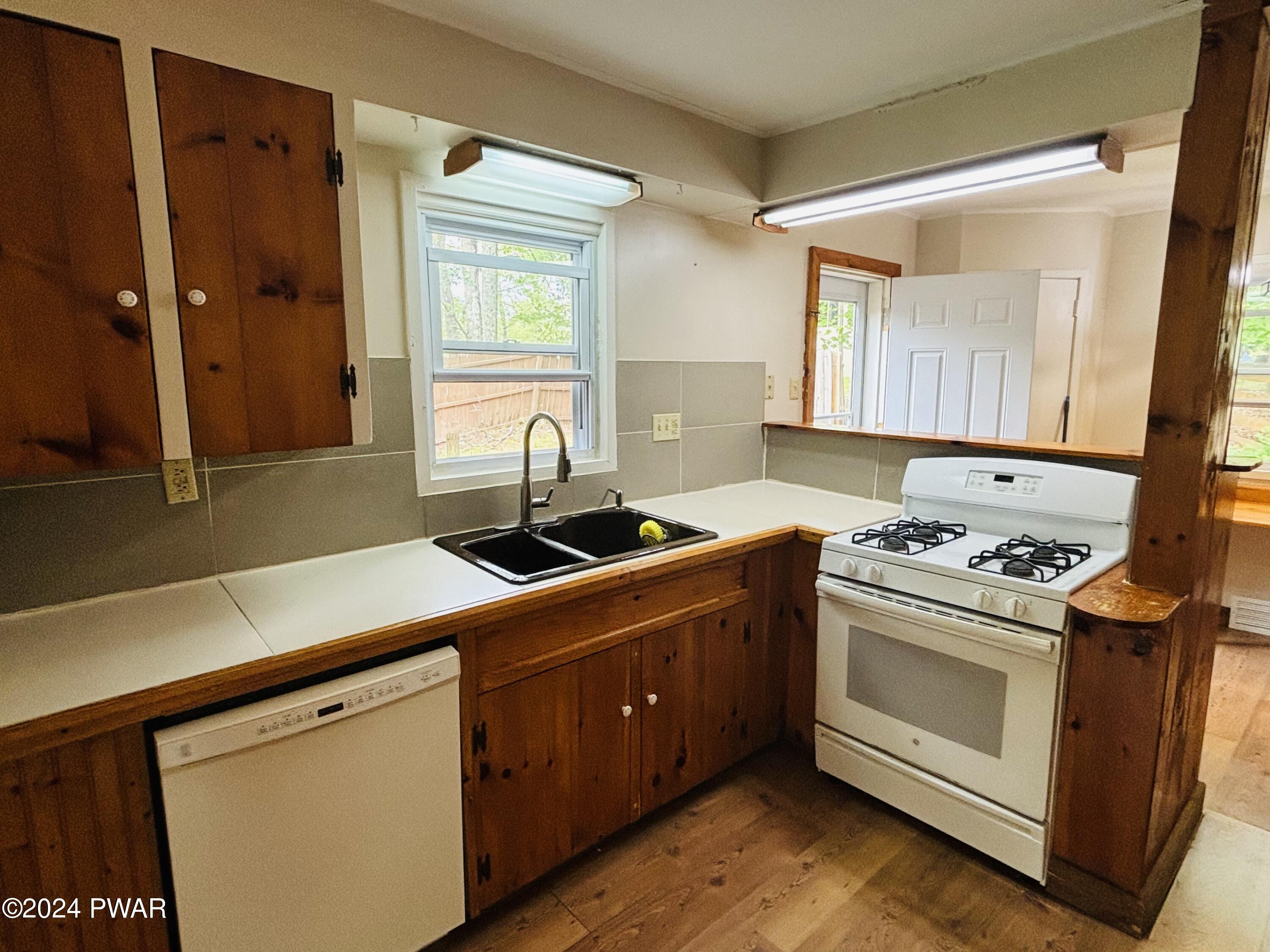 351 Sawkill Road, Unit 2 Milford, PA 18337 - Photo 11 of 23