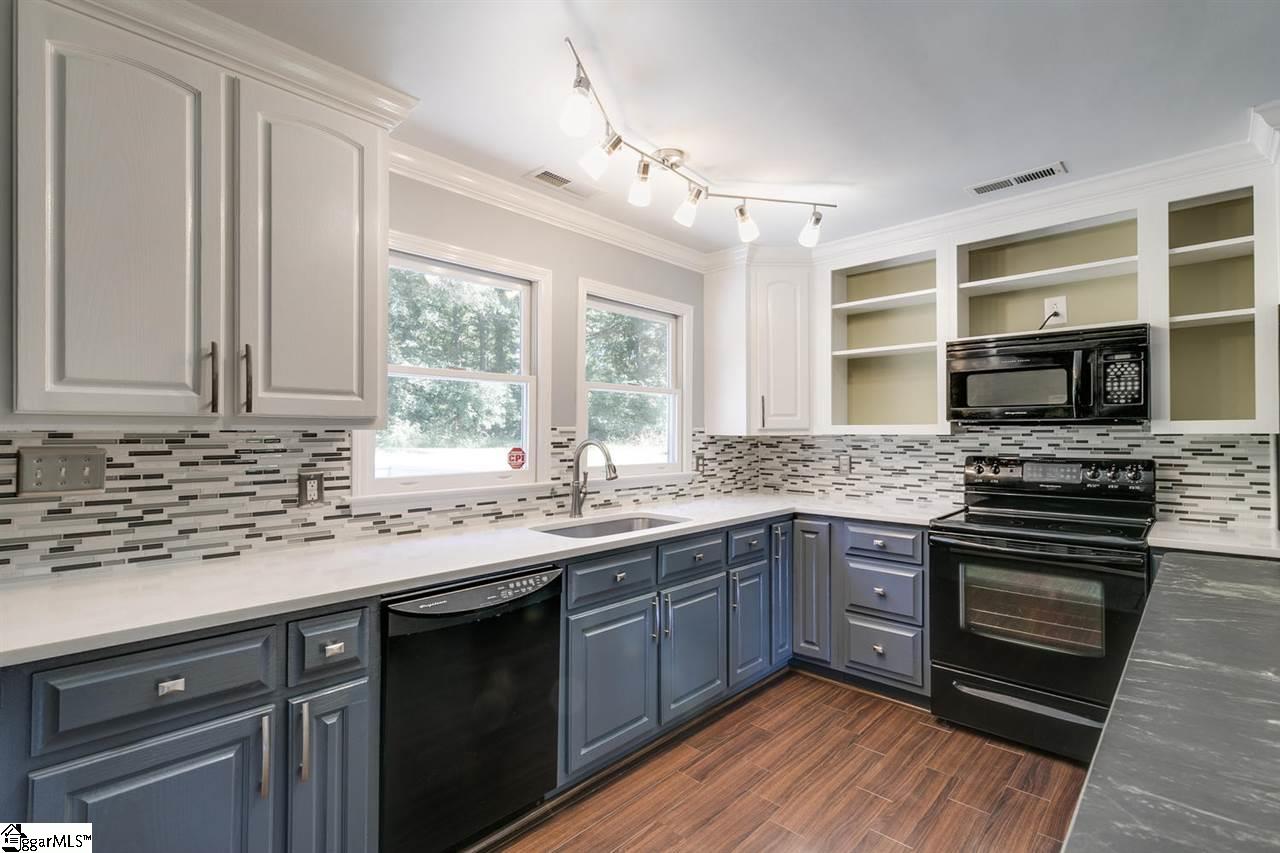 299 Hamby Street Pelzer, SC 29669 - Photo 8 of 20
