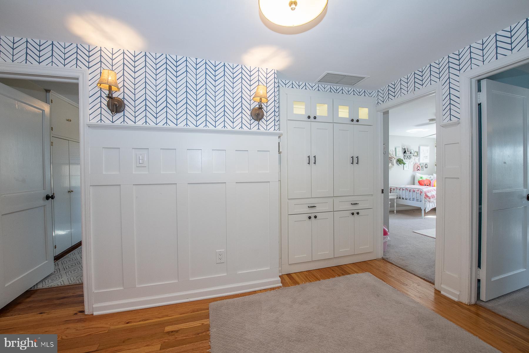 20 Briar Road Wayne, PA 19087 - Photo 21 of 38 2nd floor hallway with custom built ins